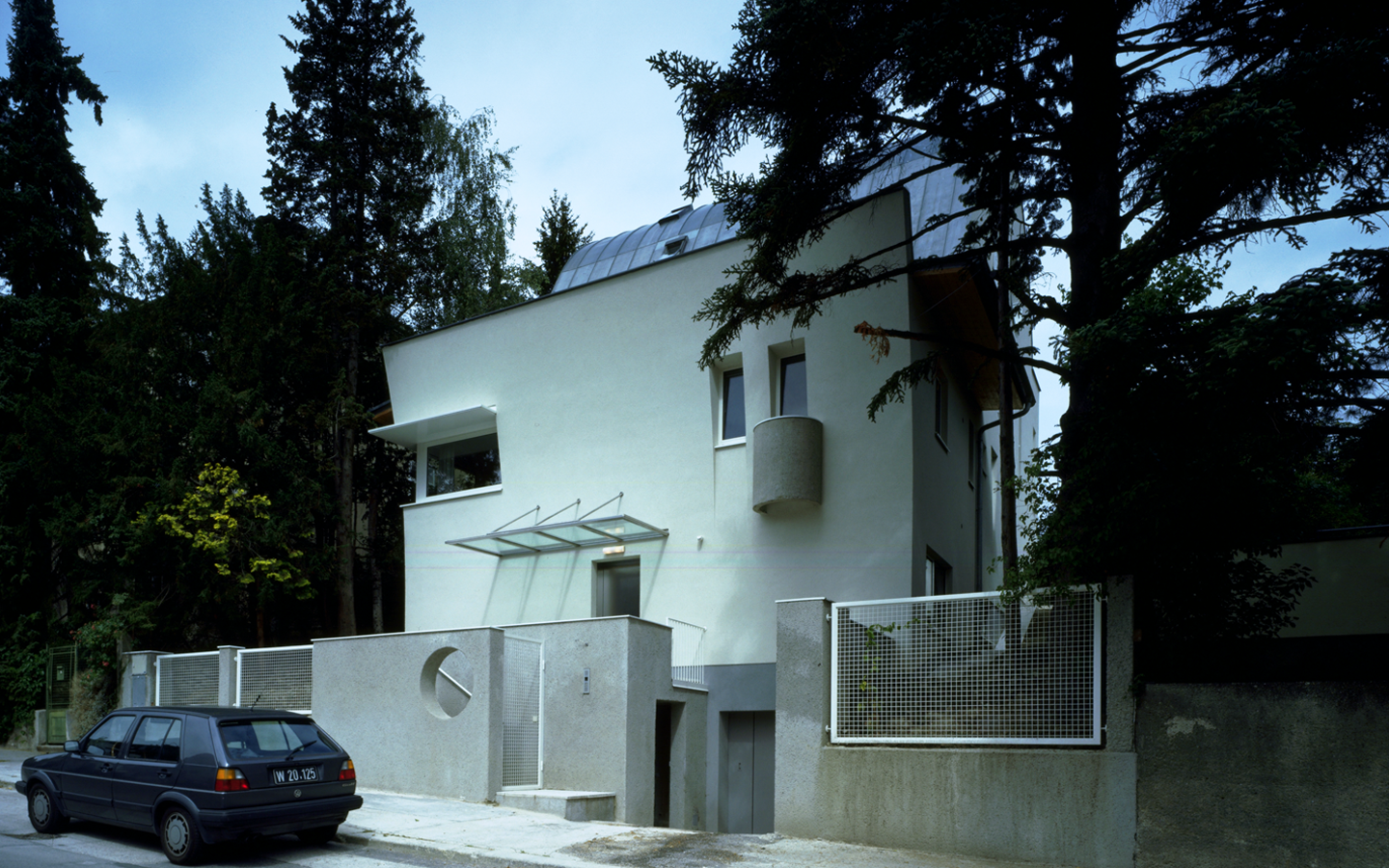 GMMK . Gert M. Mayr-Keber ZT GmbH . 1989 . House in Ober St. Veit . Photography Elisabeth Mayr-Keber